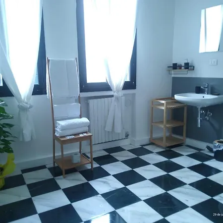 Venetian Experience Pensjonat 2*